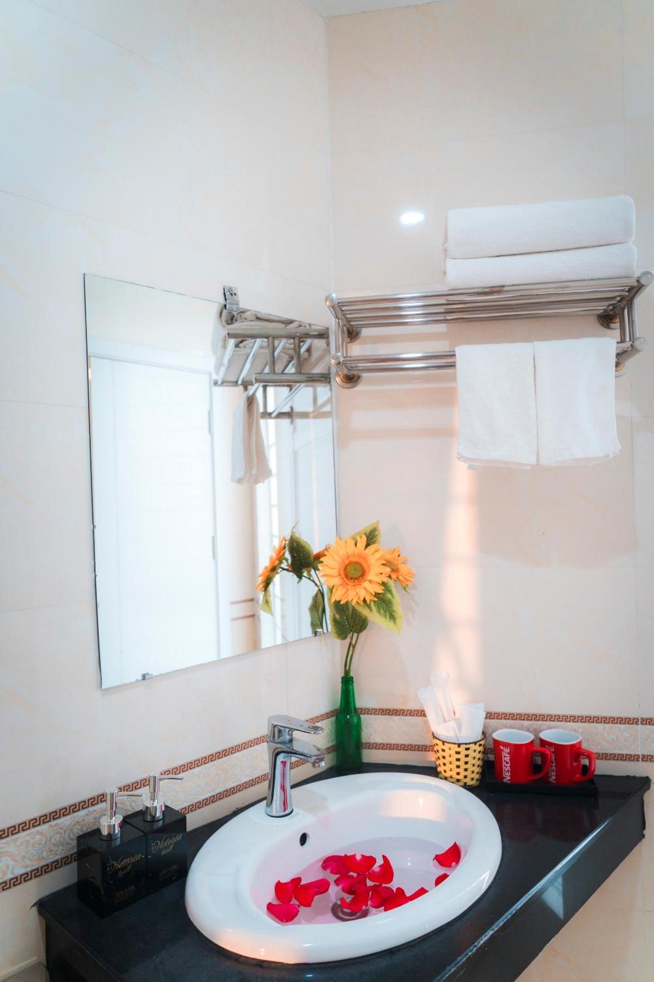 Victoria Hotel Me Tri Hanoi Kültér fotó